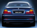 Voir le fond d'cran cars_bmw_073.jpg
